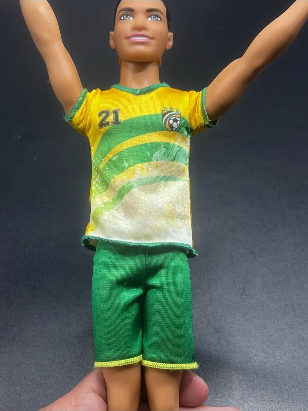 Mattel Barbie Ken Soccer Player Football Futbol World Cup Green Yellow Jersey
